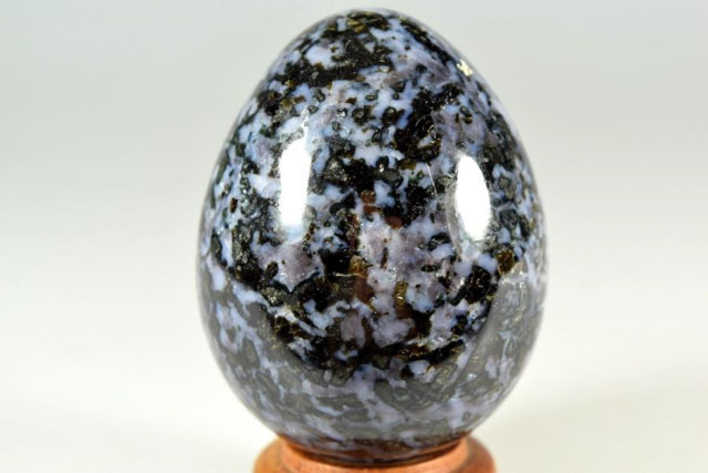 Indigo Gabbro Egg